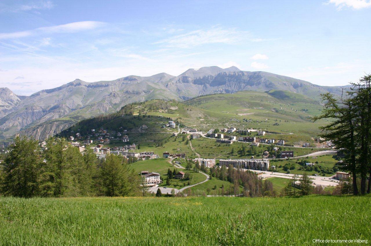 Adonis Valberg Buitenkant foto